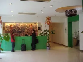 a8 Hotel - Image 4