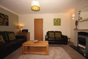 Lakeview Holiday Cottages - Image 2