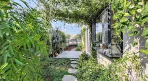 Zohara boutiqe suite - Image 5