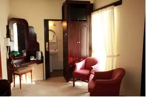 Irish Arms Hotel Lisdoonvarna - Image 4