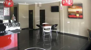 Golden Summer Hotel - Image 2