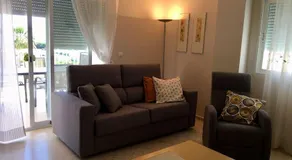 APARTAMENTO CON TERRAZA, VISTAS AL MAR Y PISCINA - Image 2