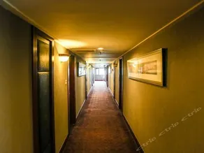 XUEREN MANSION HOTEL - Image 3