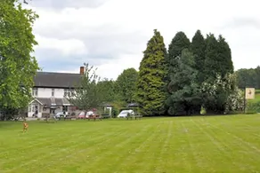 The Clytha Arms - Image 2