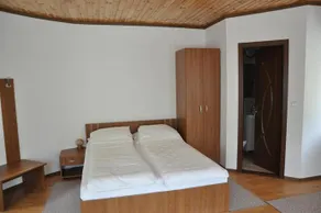 Popasul Vanatorilor - Image 5