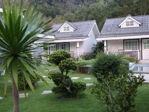 Suksompong Resort - Image 2