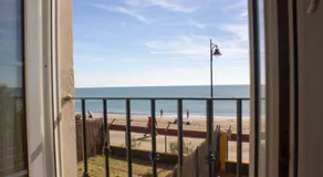 Des001 Canela Beach Front Apartment - Image 5