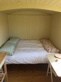 Bottom Pond Shepherd Hut - Image 2