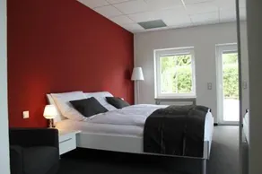 Motel 501 - Image 4