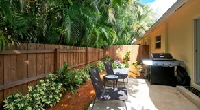 Highland Beach Retreat- Short walk to beach - Image 2
