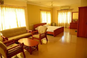Mascot Paradise City Hotel - Image 4