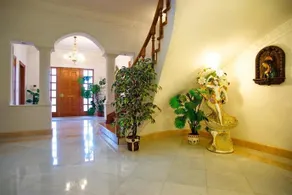 Palacehouse - Image 4
