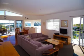 Mirador 1 Stewart Street - Image 1