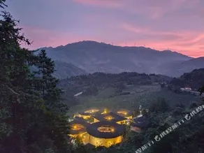 Tulou Viewing Platform Inn - Image 4