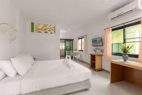 Wind Field Resort Pattaya - Image 4