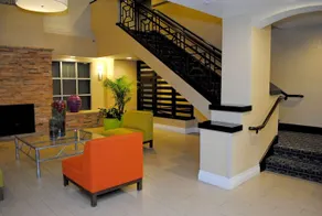 DoubleTree by Hilton Chatsworth - Image 5