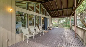 Fisherman Bay Beach House - Image 4