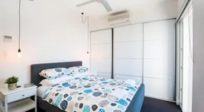 Magnificent Apartment + FREE car park near CBD - Image 4