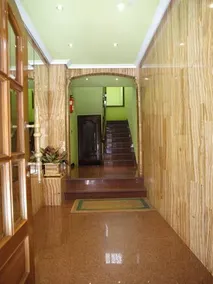 Hotel Paris - Image 5