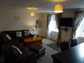 The Village Inn Apartment - Image 5