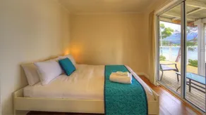 Bruny Beachfront Eco Lodge - Image 3