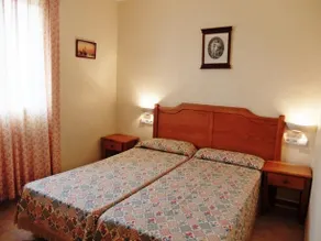 Los Juncos Apartamentos - Image 2