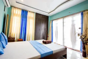 Ivy Residencia - Image 4