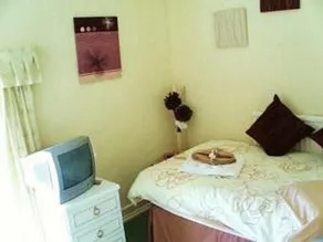 Bonnington Farm Guest House - Image 5