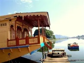 New Perfume Garden Group Of Houseboats - Image 2