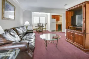 Plaza Suites Metairie - Image 5