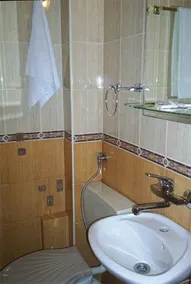 Hotel Amethyst - Image 2