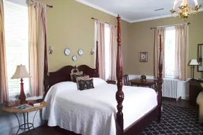 A Camden SC Bed and Breakfast - Image 4