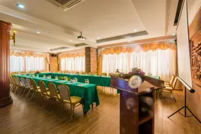 Star King Hotel & Apartment - Image 3