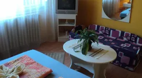 Napfeny Apartman Es Vendeghaz - Image 5