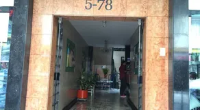 Hotel Royal - Image 2