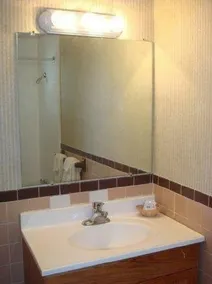 Anchorage Suite Lodge - Image 5