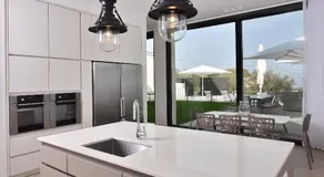 Villa J - Image 3