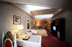 Garden International Hotel - Image 4