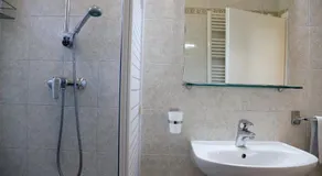 Venice Flat Ganeo - Image 4