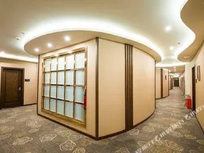 Mainland Holiday Hotel (Chishui Jinxiu Road) - Image 3