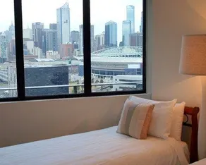 Docklands Prestige Apartments - Image 5