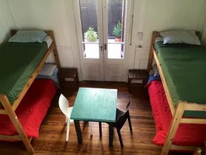 Waikiki Hostel - Image 4