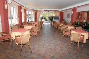 Malou Apartments - Image 4