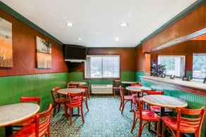 OYO Hotel Olympia - Tumwater - Image 3