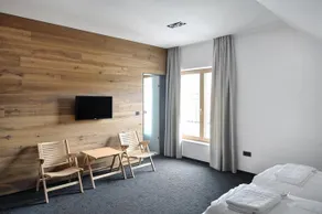 Hisa Denk - Image 4