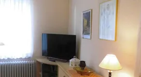 GUT & GÜNSTIG ! Helle, gemütliche Ferienwohnung im Erdgeschoss mit sep Eingang Ihr Hund ist uns willkommen! - Image 5