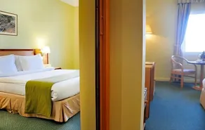 Sur Plaza Hotel - Image 4