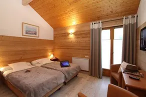 Hotel - Apart'hotel Les Chalets de la Meije - Image 4