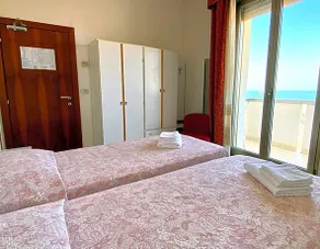 Hotel Columbia Rimini - Image 2