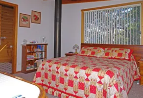 Pelican Bay Bed and Breakfast - Image 4